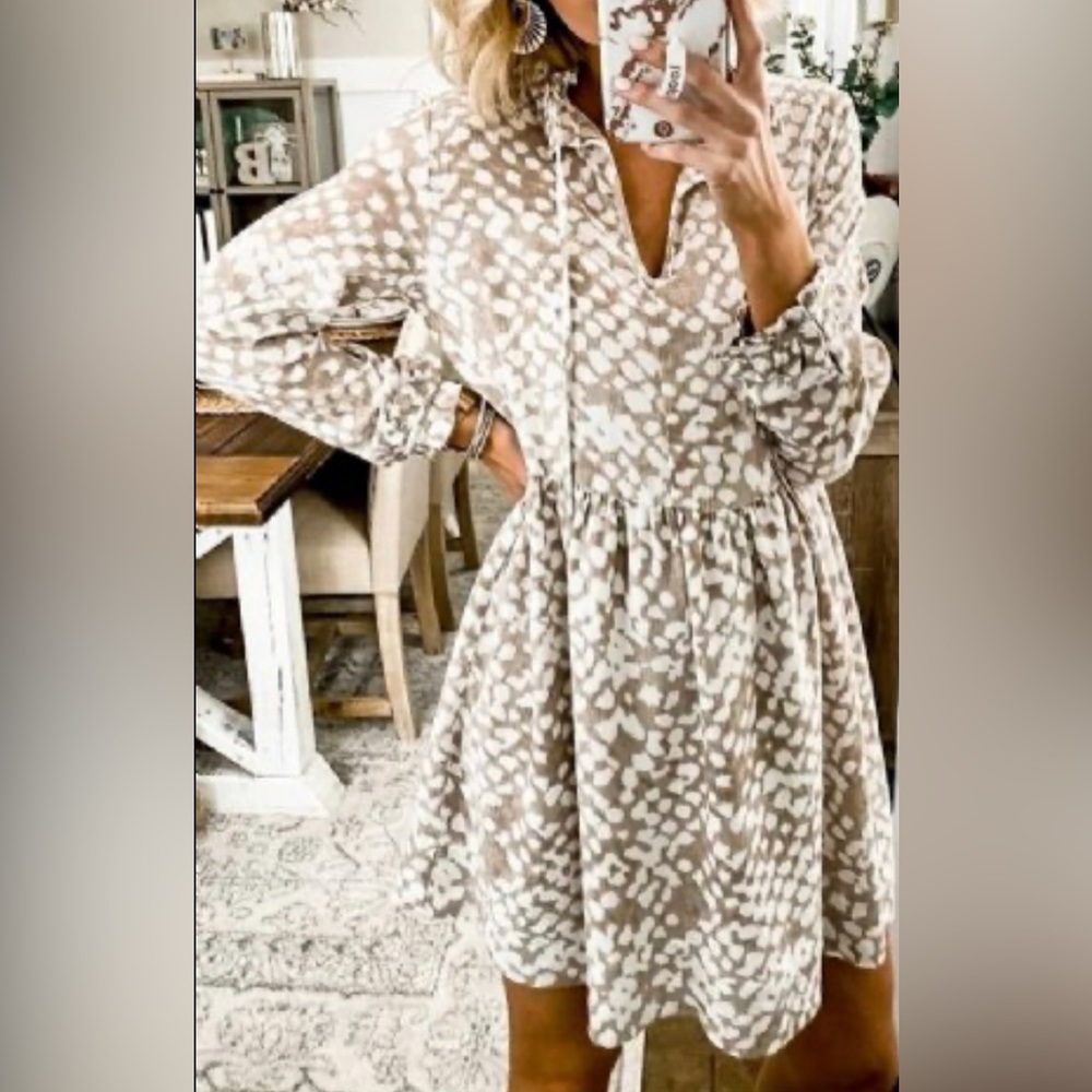 Urban Outfitters Beige and White Speckled Dress